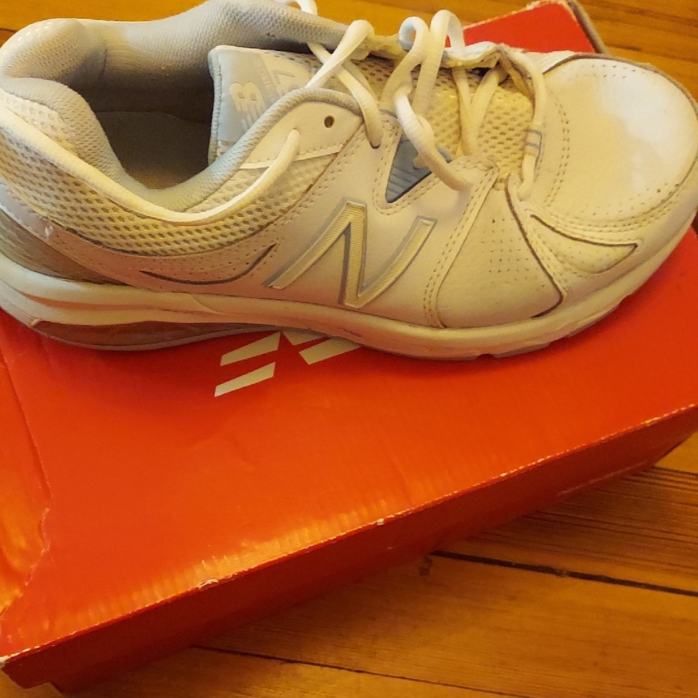 New Balance White and Gray Running Shoe